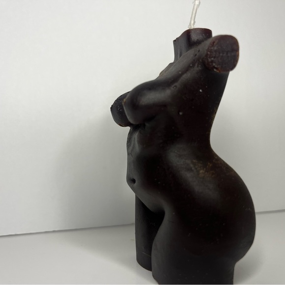Female body candle - Picture 4 of 4